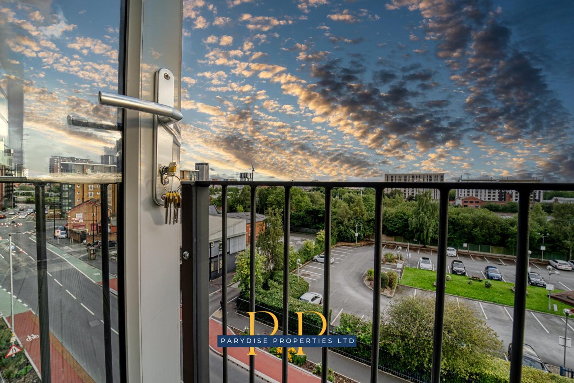 The Middlewood Plaza Suite - By Parydise Properties - Business Or Leisure Stays, Central Location, Sleeps 4, Salford 맨체스터 외부 사진